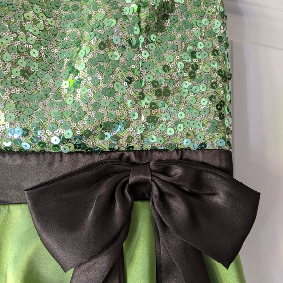Junior Green Sequin Homecoming, Prom/Wedding Dress - Picture 2 of 5